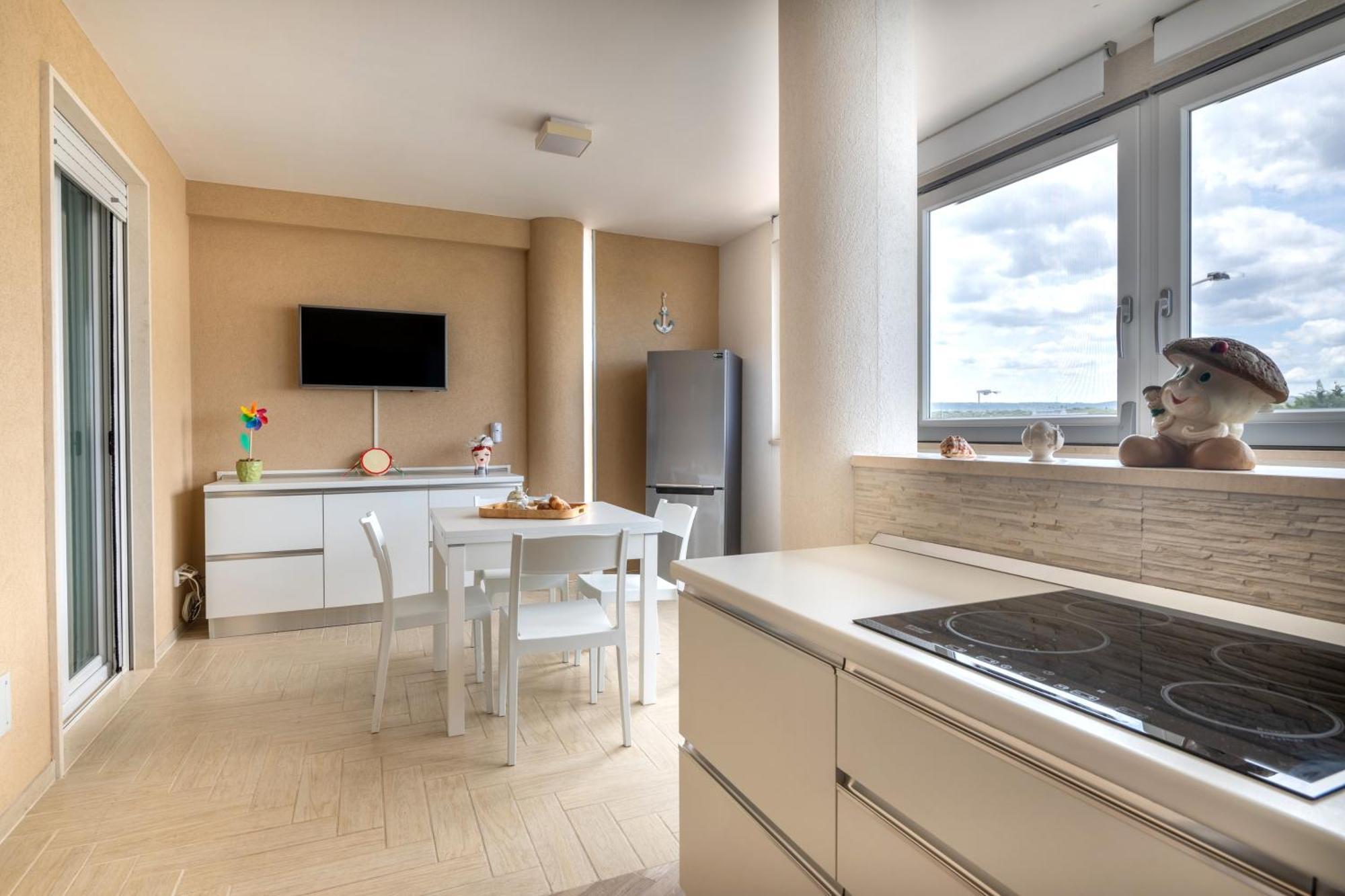 Monopoli Favolosa - Spacious 100Mq Apt. W/ Parking ภายนอก รูปภาพ